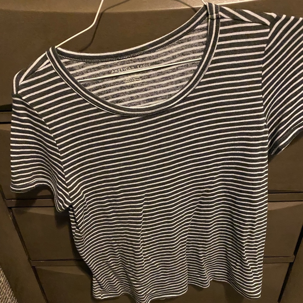 American Eagle tee